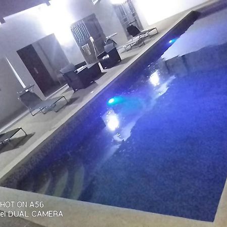 Villa Diambars Sali Tapé Eksteriør bilde