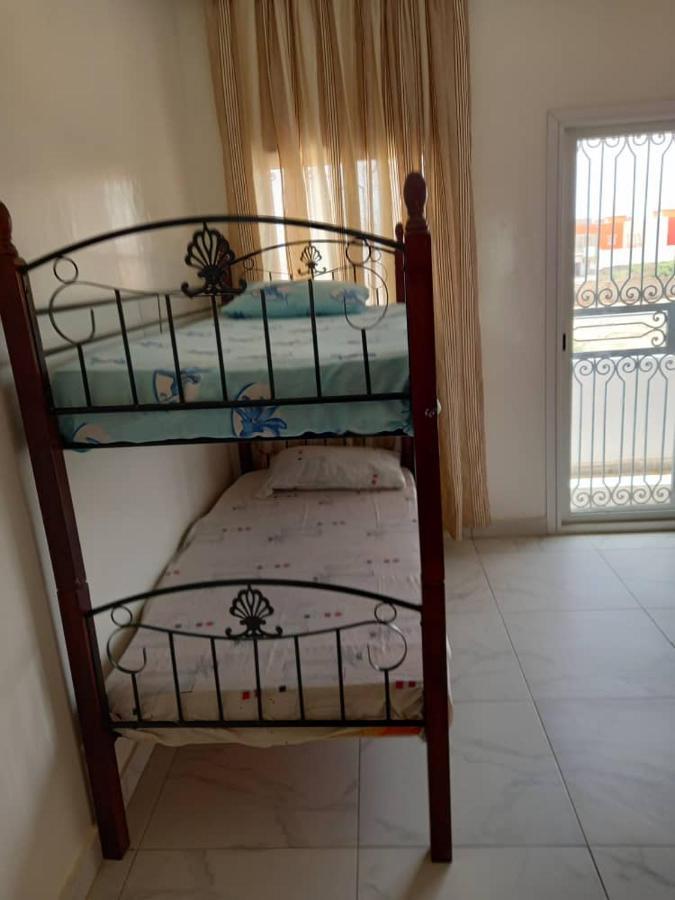 Villa Diambars Sali Tapé Eksteriør bilde